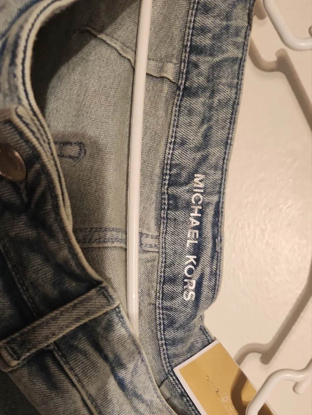 Light Wash Women's Jeans with Front Patch Pockets